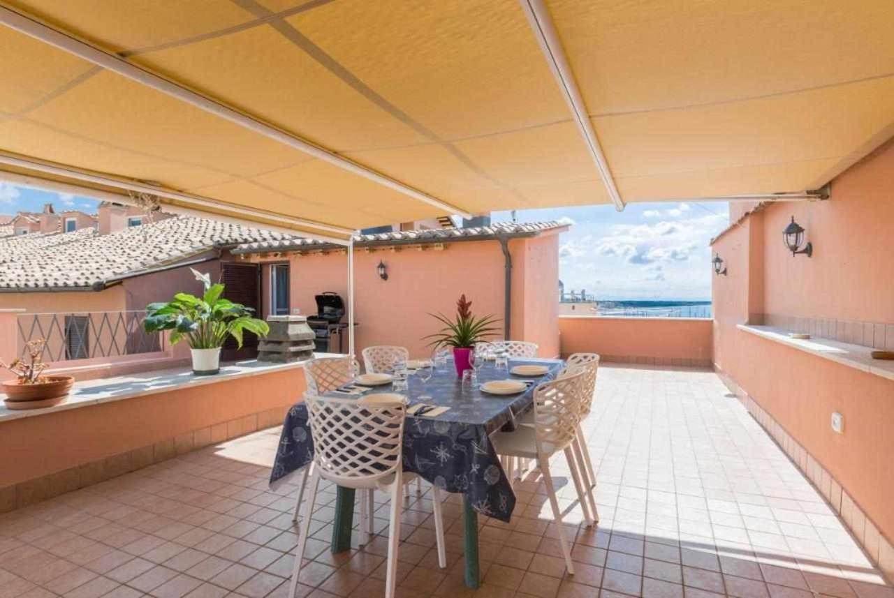 Appartamento Attico Medieval Sea View Nettuno Esterno foto